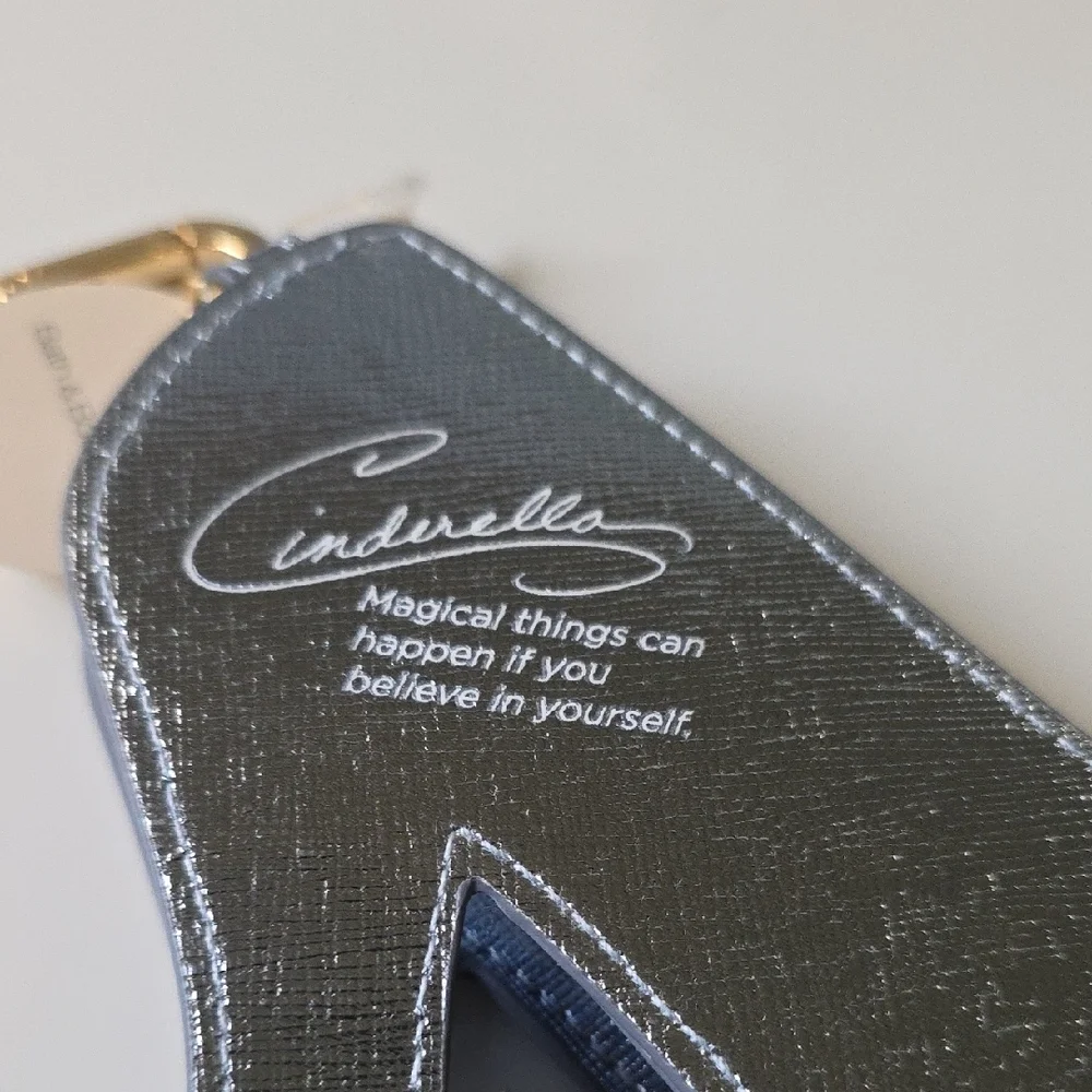 Bath & Body Works Disney‎ CINDERELLA  Shoe Pouch And Sanitizer Holder